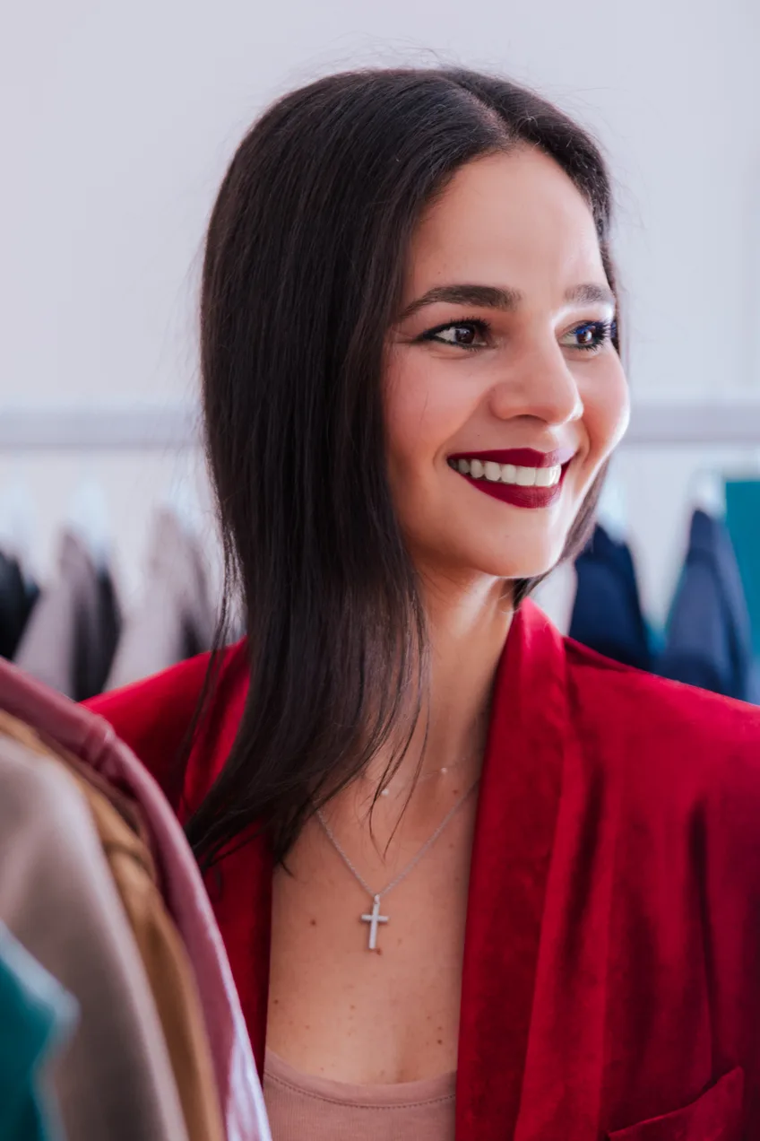 Giovanna Butteri de blazer vermelho